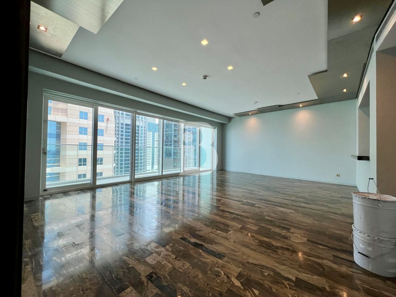 Sea Views | Spacious | Vacant