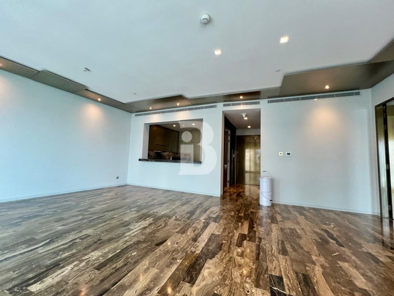 Sea Views | Spacious | Vacant