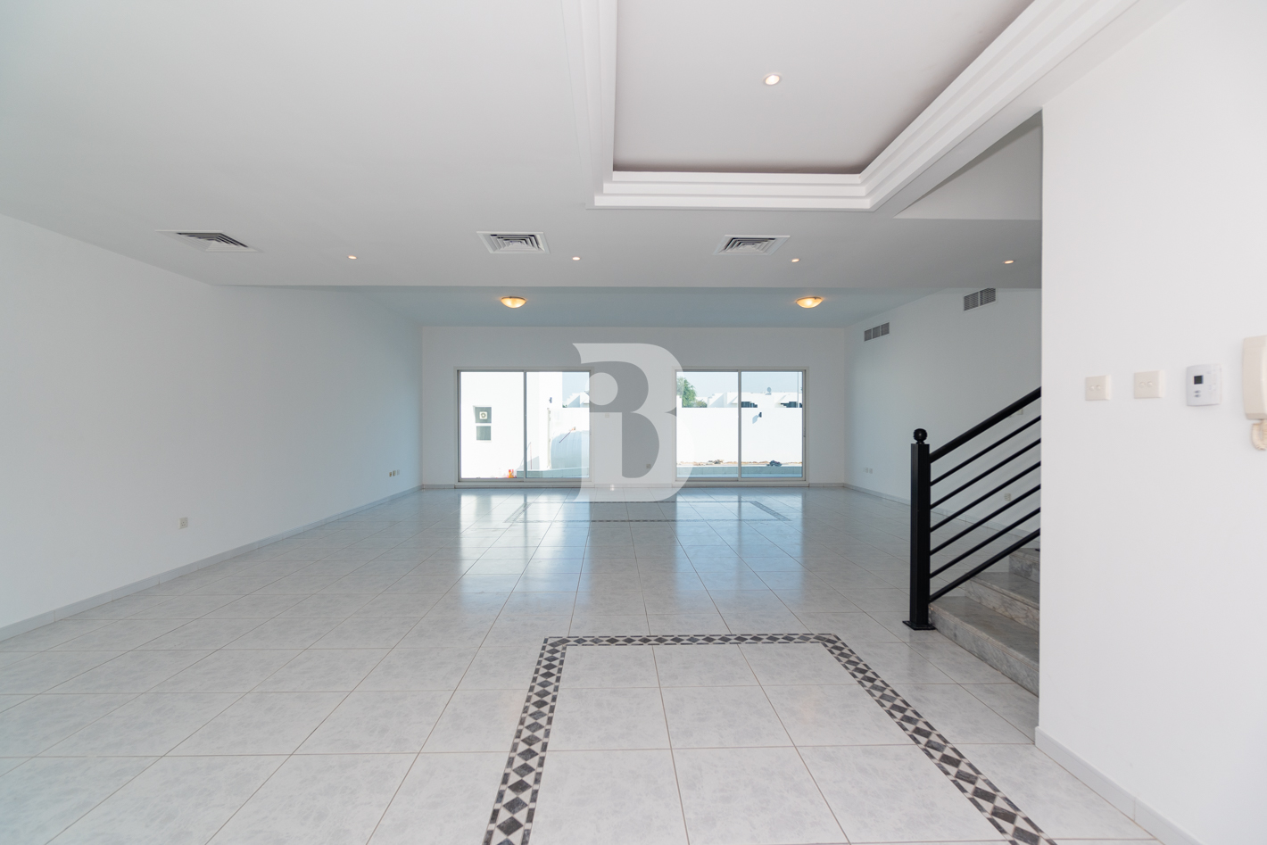 Vacant Now | Private Pool I Next to Spinneys
