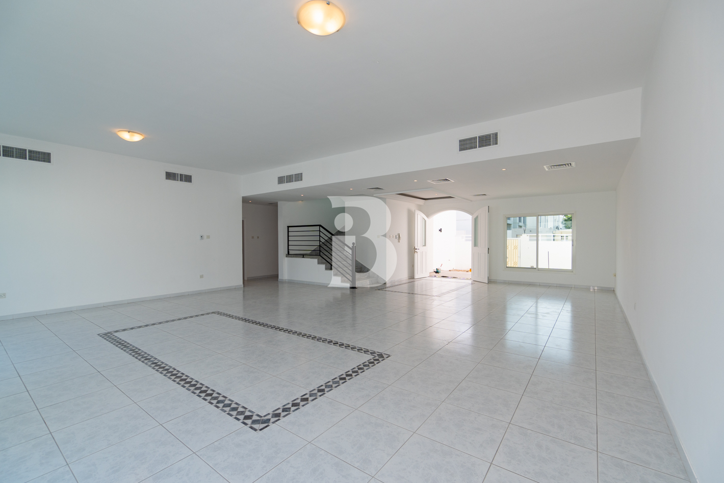 Vacant Now | Private Pool I Next to Spinneys