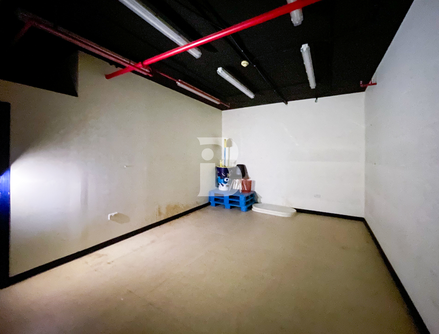 Fully Fitted |  Ground Retail | Metro Access