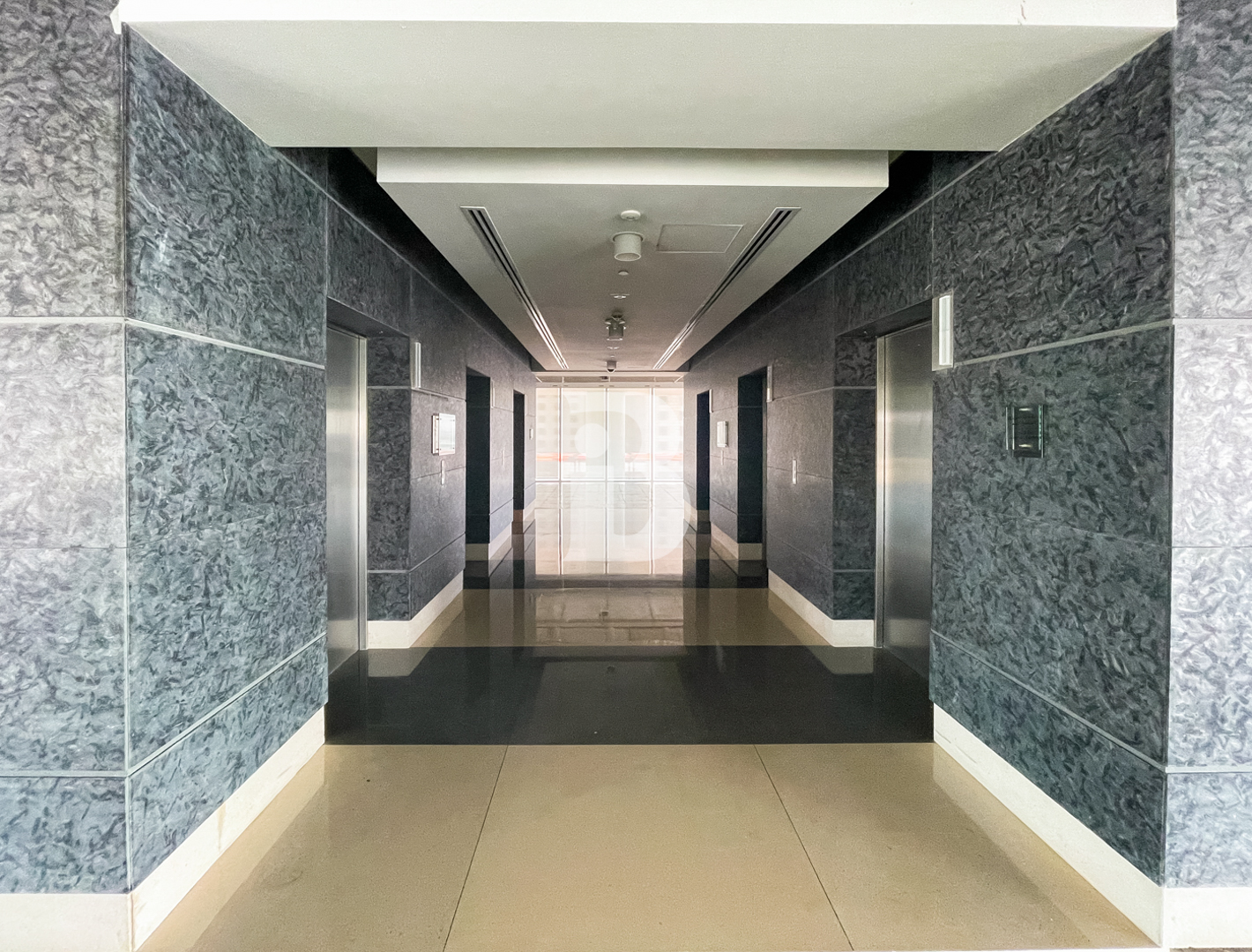 Semi Fitted Half Floor| Grade A | Near Metro