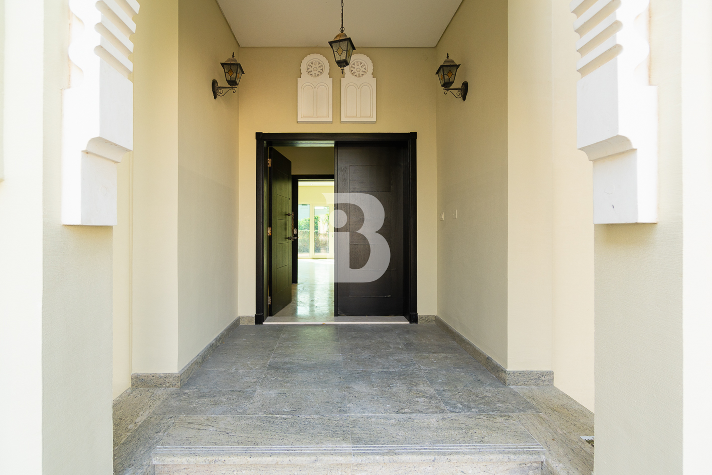 Single Row Corner Quortaj 4BR Villa- new Owner