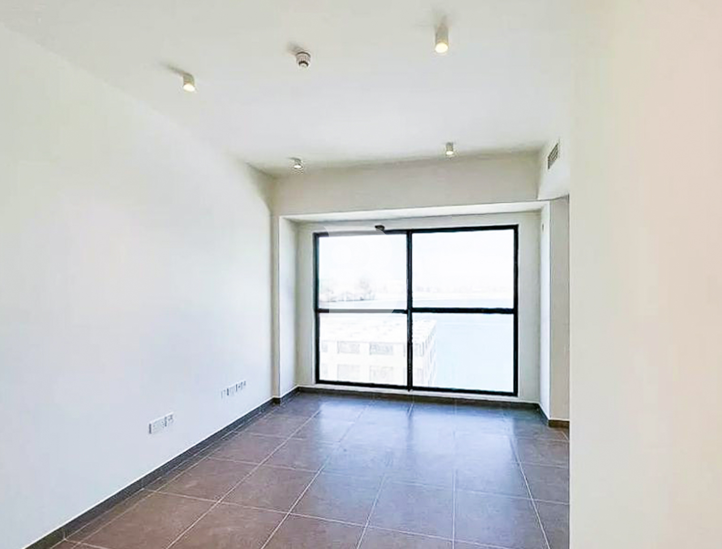 Rented | Beach Access  | Mid Floor