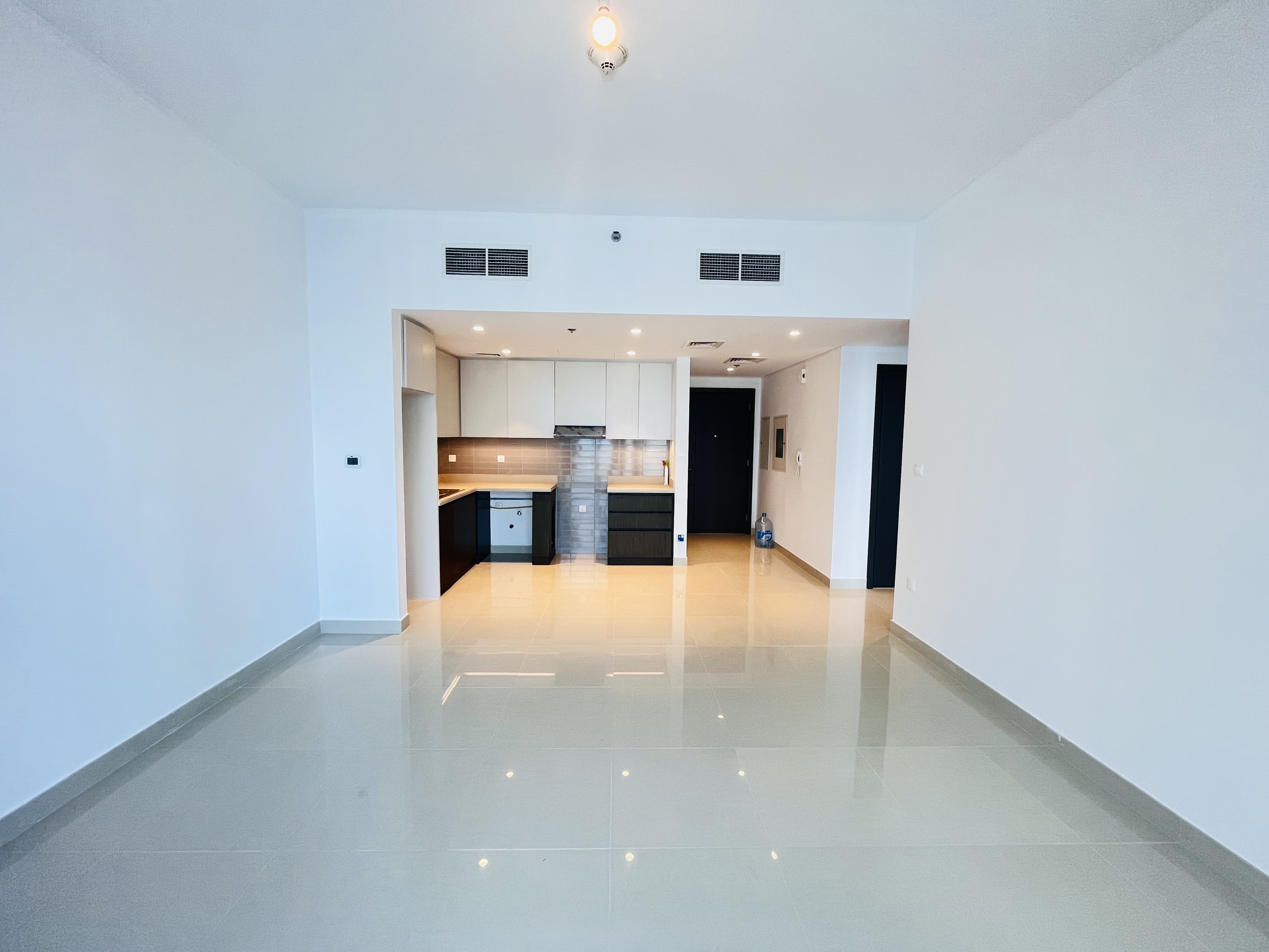 Exclusive | Sea And Skyline Views | Rented