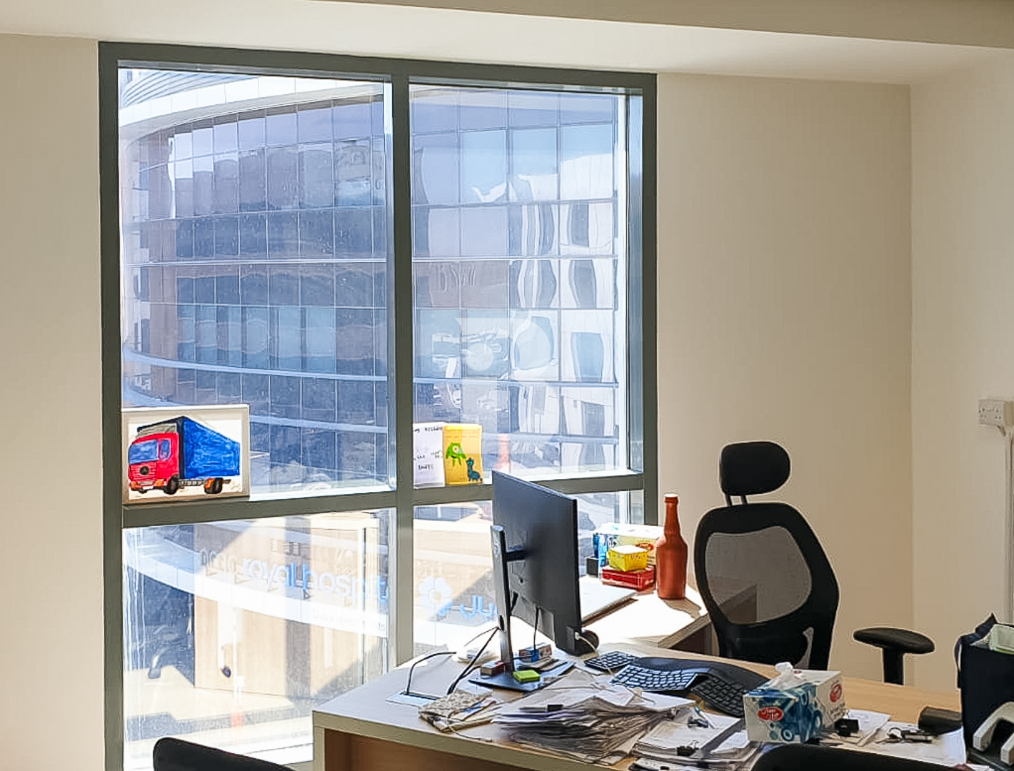 Compact Office | All Inclusive | Next to Metro