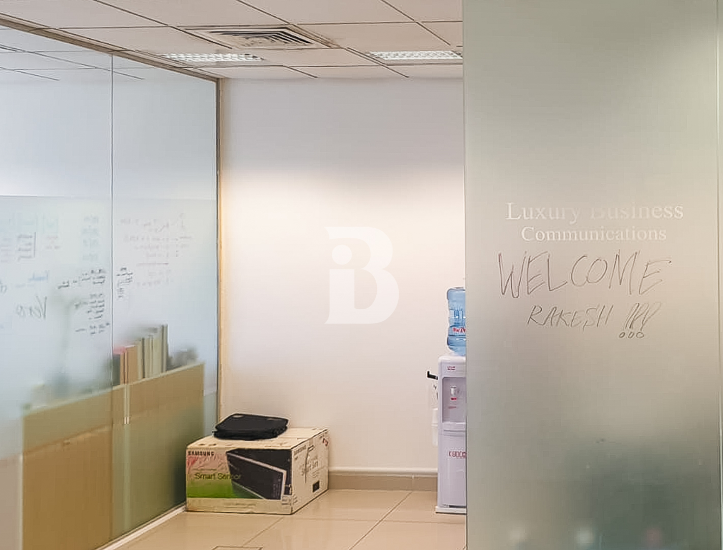 Compact Office | All Inclusive | Next to Metro