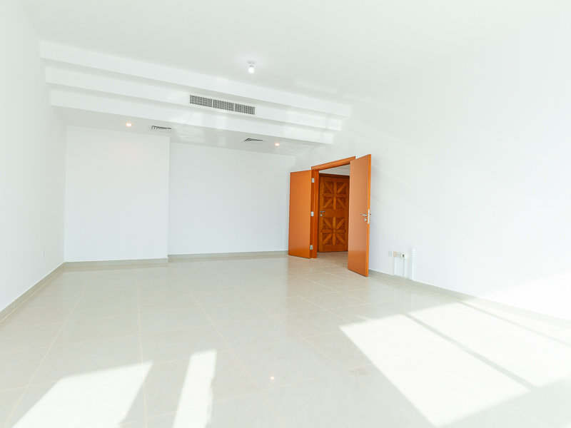 Prime Location |Fabulous Sea View |4Bed plus Maid