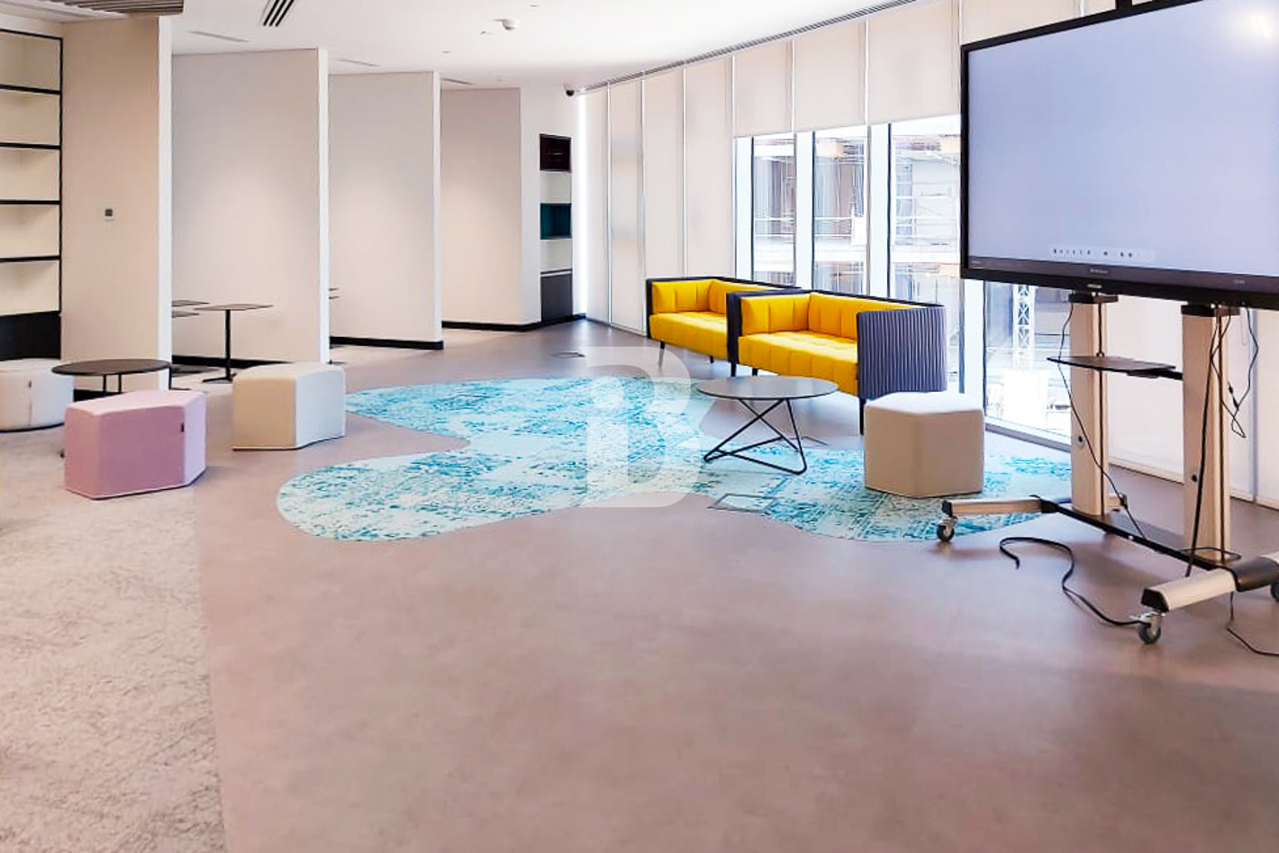 New | With Licenses / Visas | Luxury in Budget