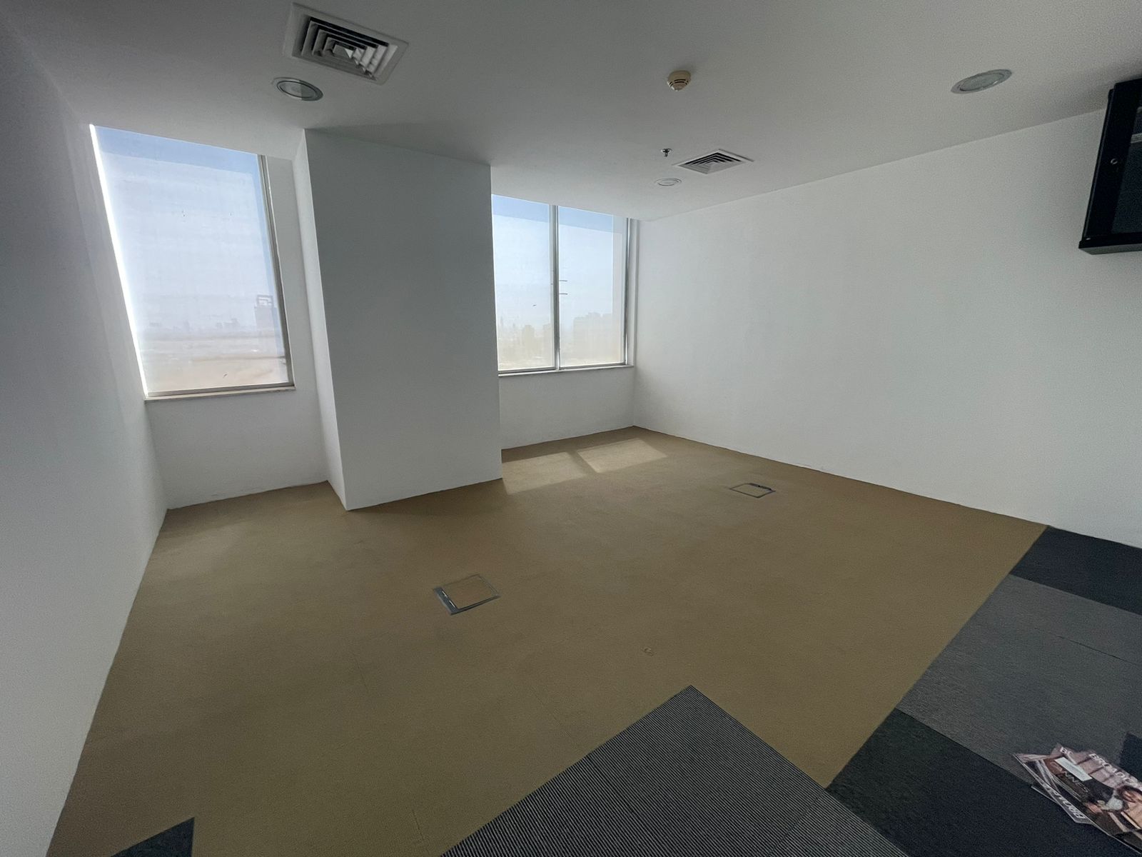 FINE FITTED | CARPET FLOORING | CHILLER FREE