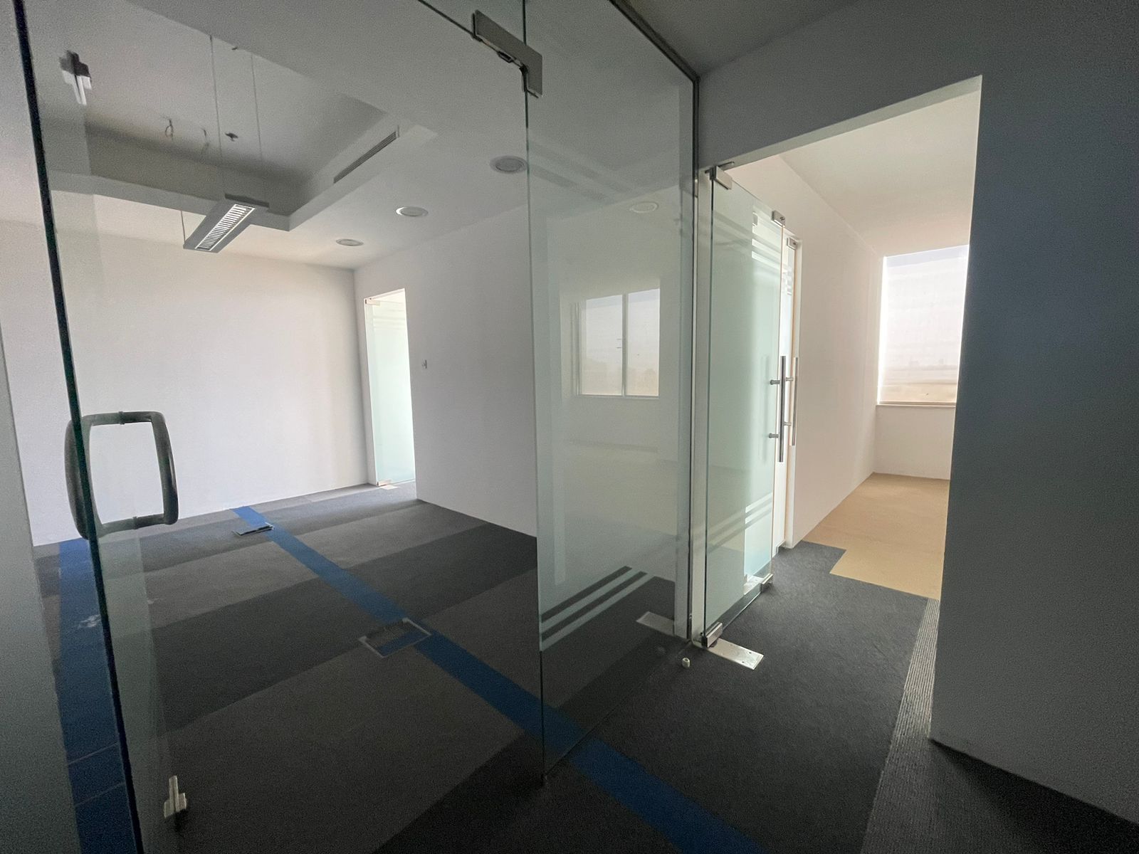 FINE FITTED | CARPET FLOORING | CHILLER FREE
