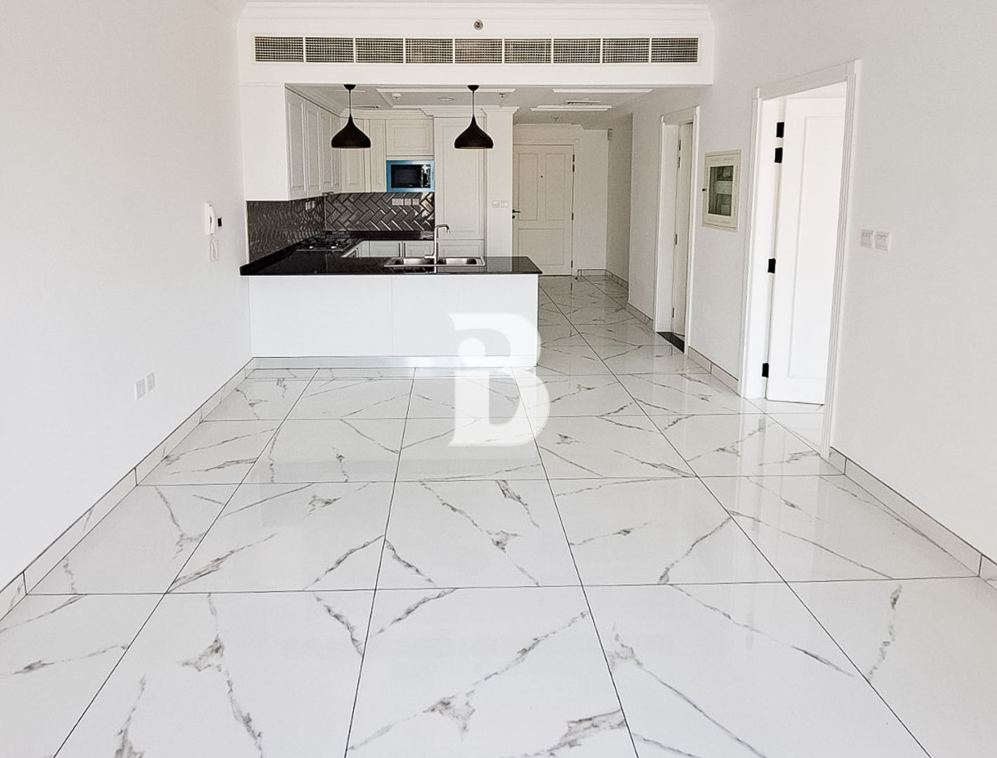 RENTED | NEW BUILIDNG | SPACIOUS LAYOUT