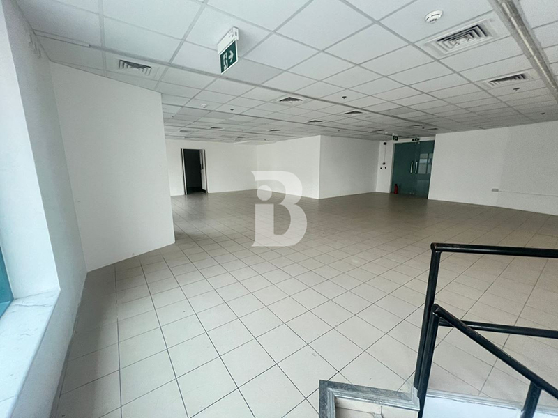 PRIME LOCATION | SEMI FITTED | HIGH FOOTFALL