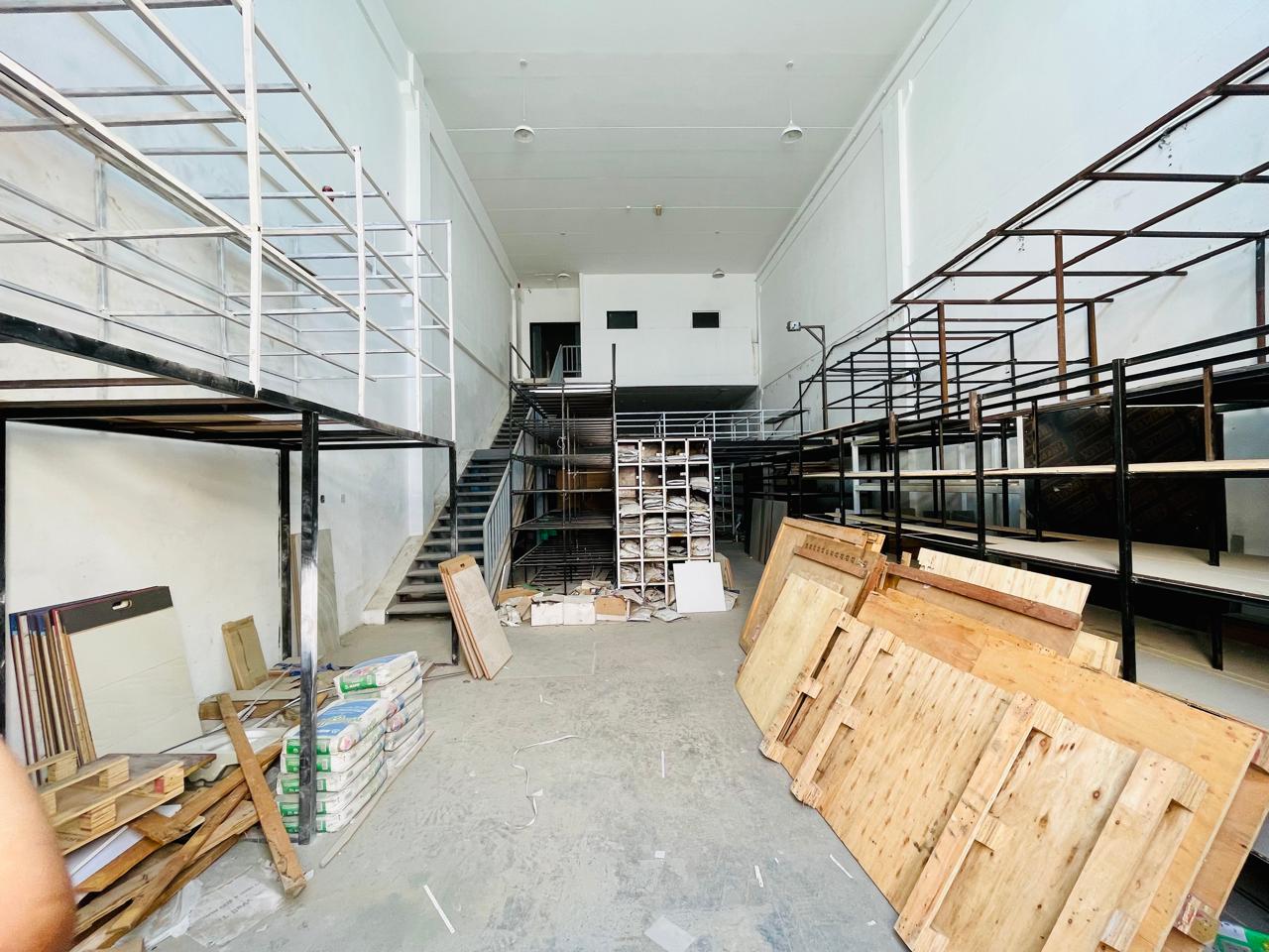 Best for Showroom l Roadside View l Best Deal