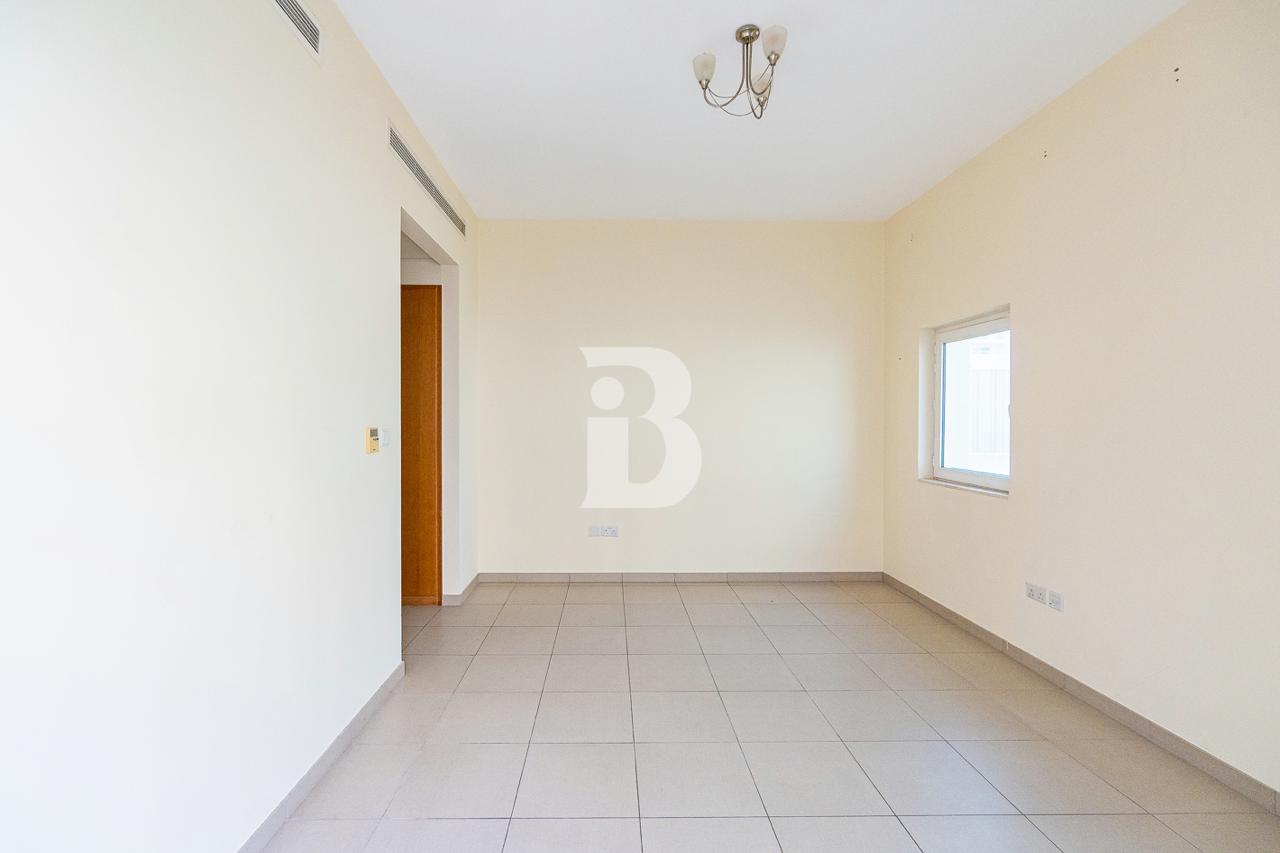 Vacant now | SUPER price | Single row