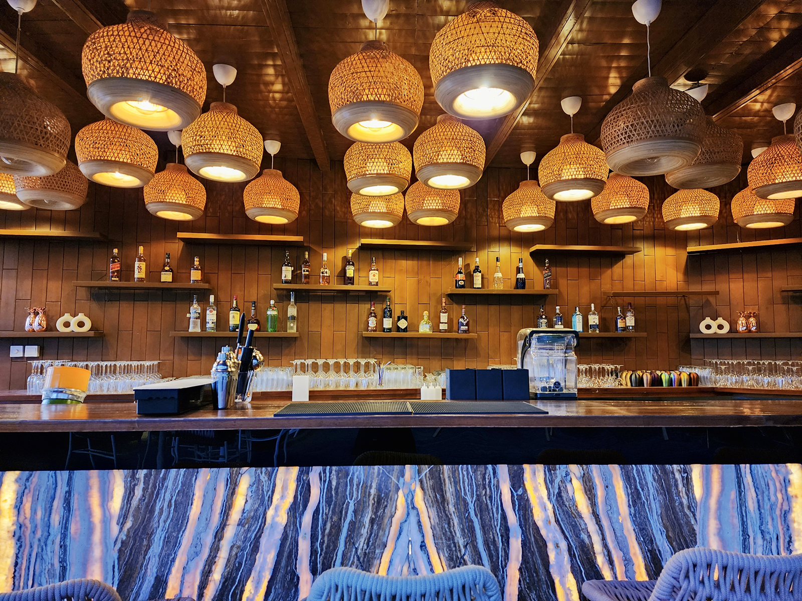 SHEESHA AN ALCOHOL LICENSED | HIGH END | SPACIOUS