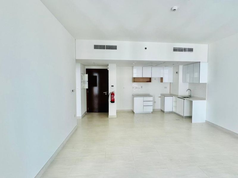 Stunning Unit | 1BHK | Balcony | Available