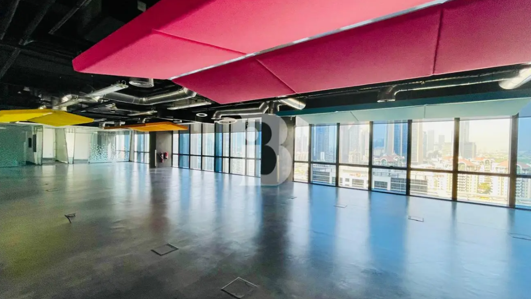 FULLY FITTED  | FULL FLOOR | VACANT | SPACIOUS