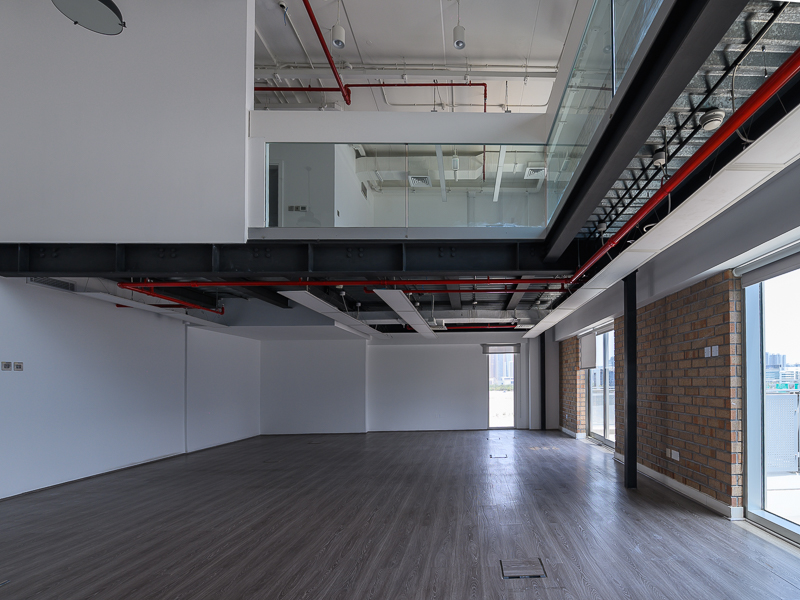 Fitted Duplex Office | Terrace | DDA License