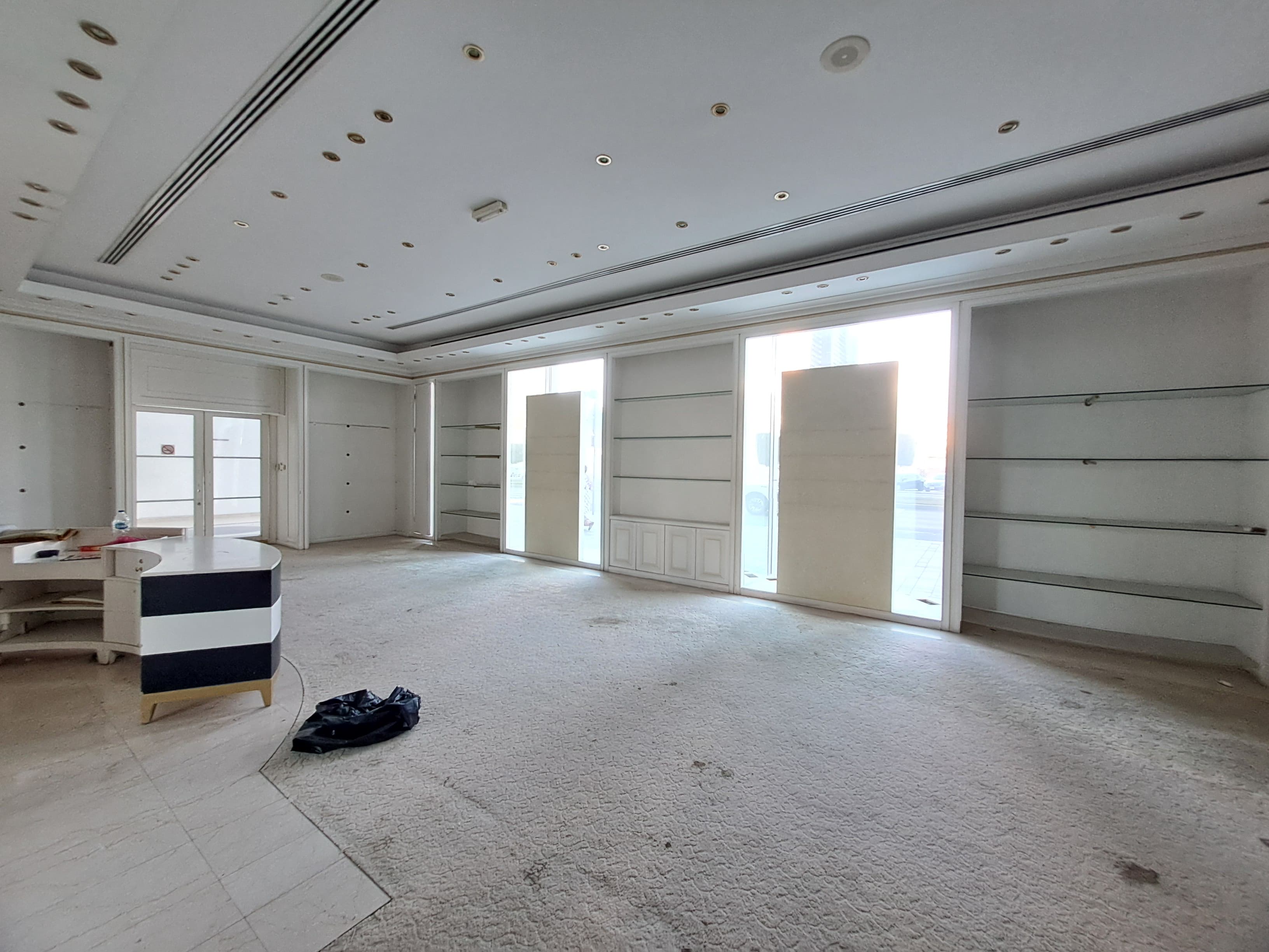 Duplex  Fitted Showroom | Corniche Road