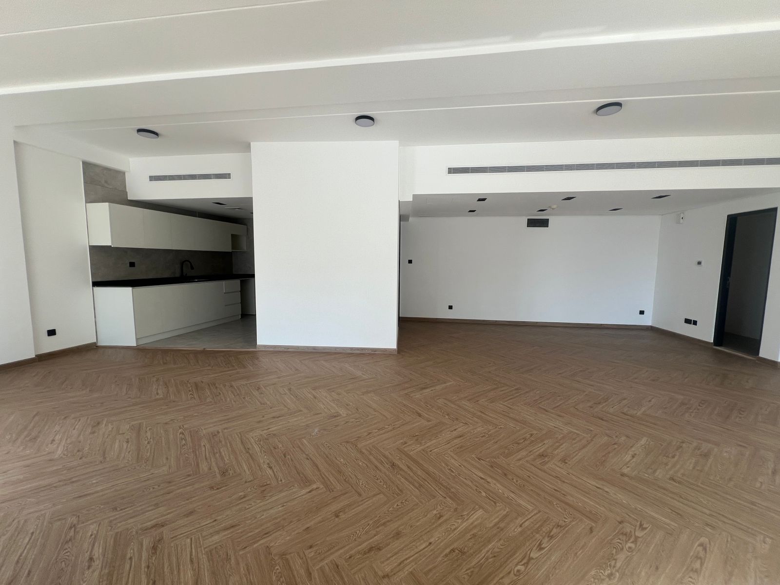 FULLY FITTED | READY TO MOVE IN | SPACIOUS OFFICE