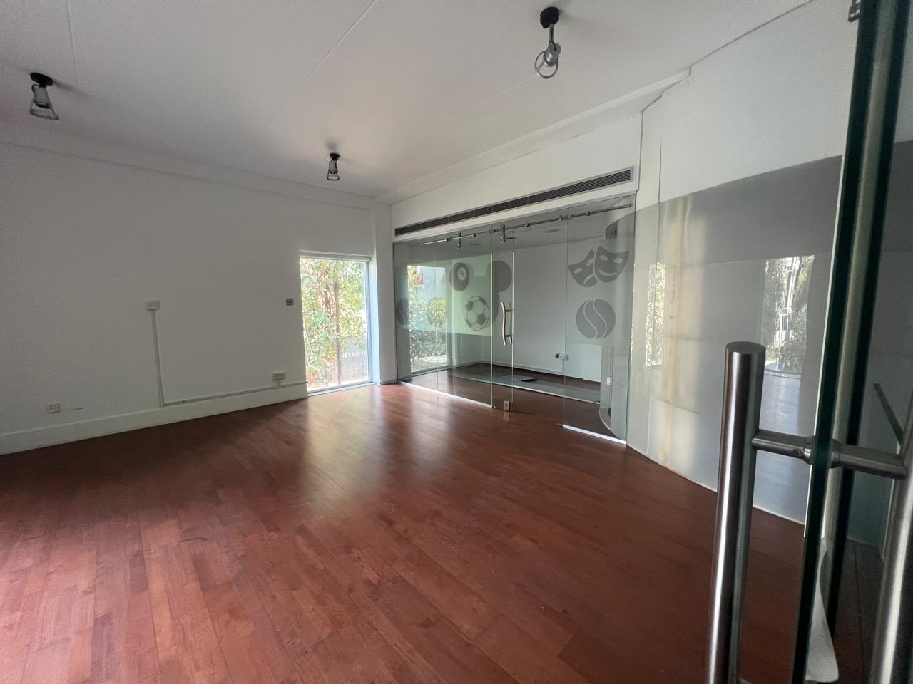 FULLY FITTED | NEWLY REFURBISHED | SPACIOUS OFFICE