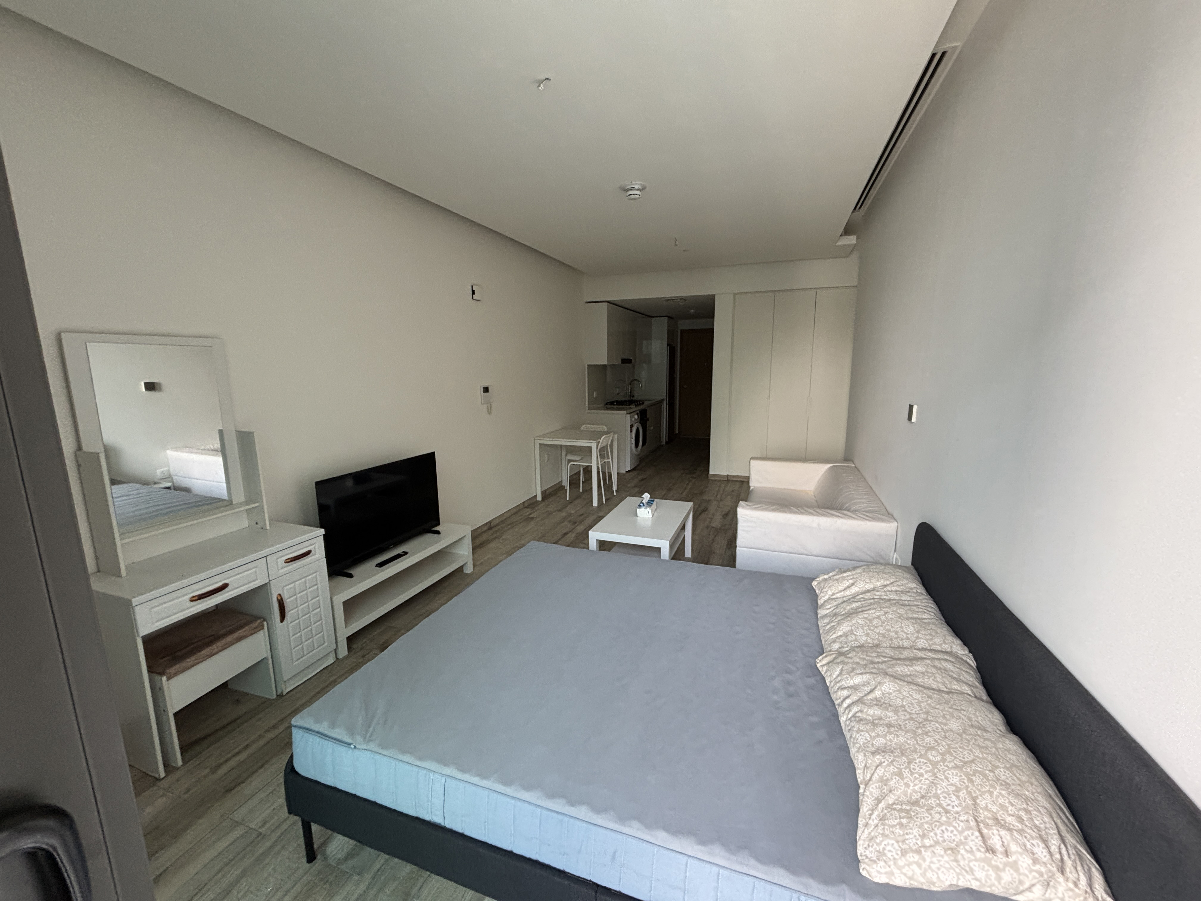 Luxury Studio | Vacant | High Floor