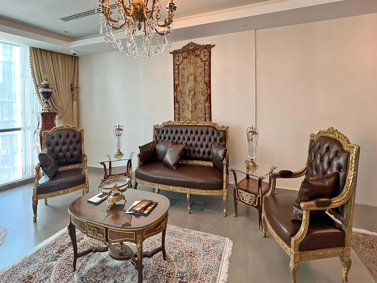 FULLY FITTED| HIGH FLOOR| WALKABLE TO METRO