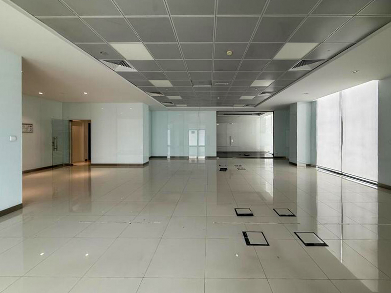 Bulk Unit | Ample Parking | Fully Fitted Retail