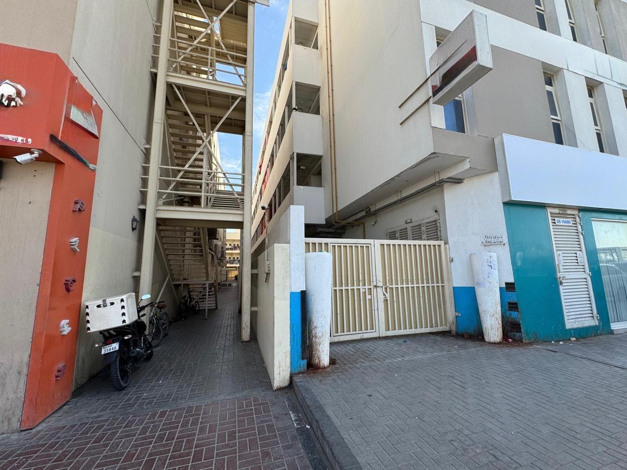 G + 3 WITH RETAIL SHOPS | HANDSOME ROI | TENANTED