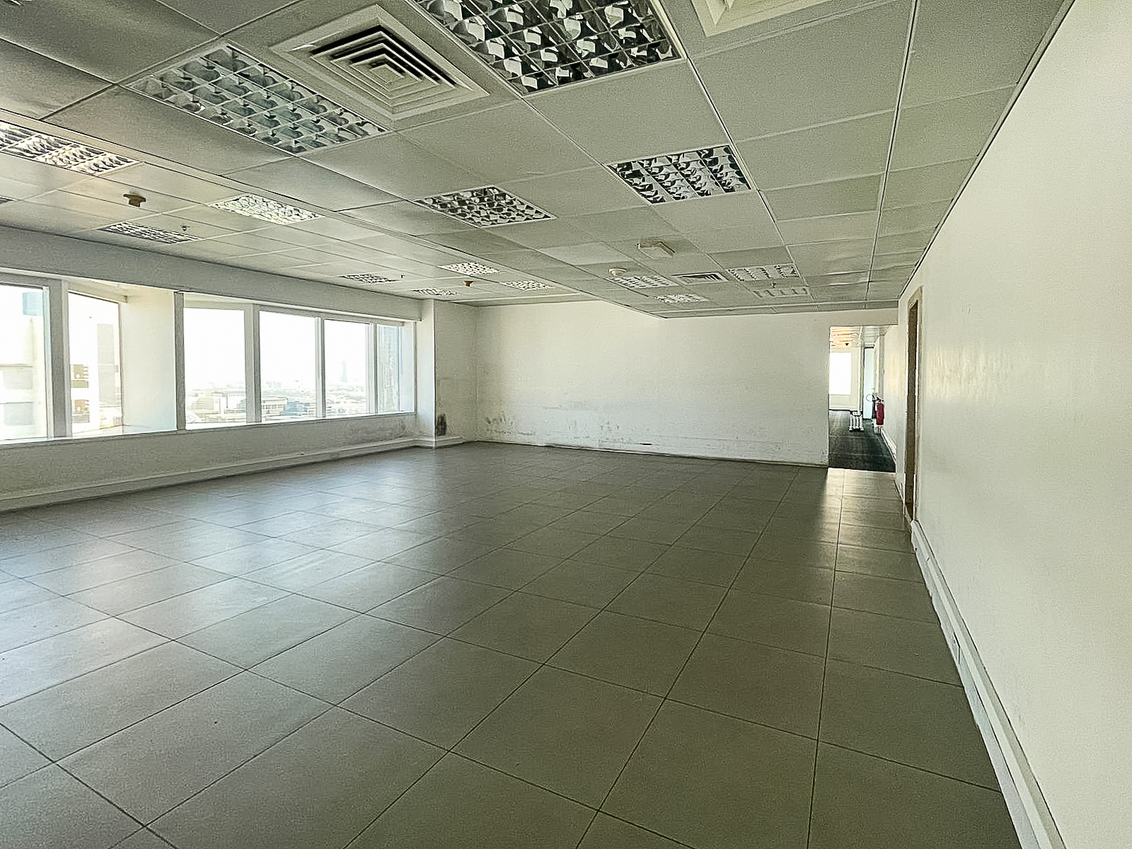 Premium Full and Half commercial High floor