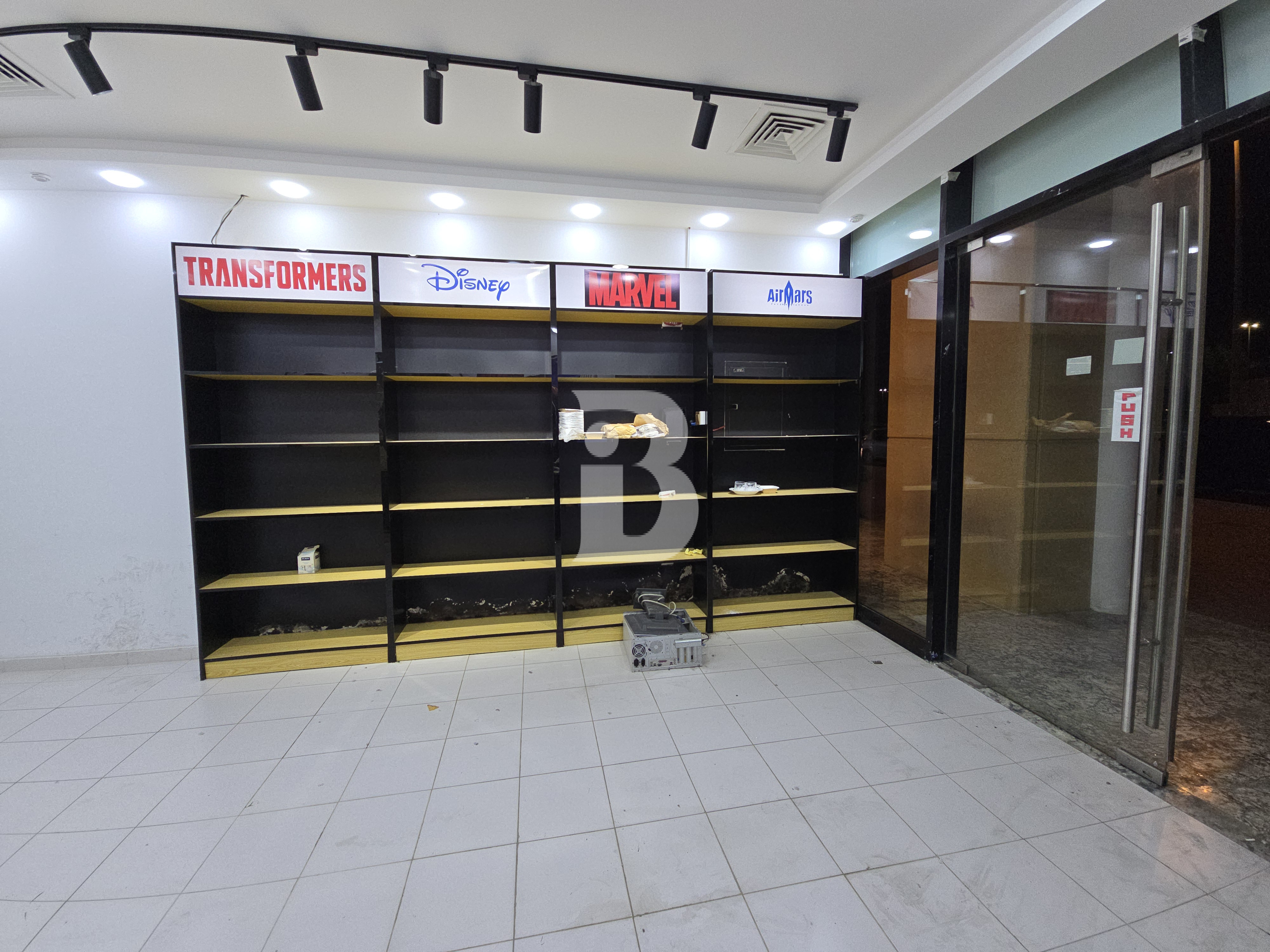 PRIME RETAIL SHOP | READY TO MOVE | FULLY FITTED