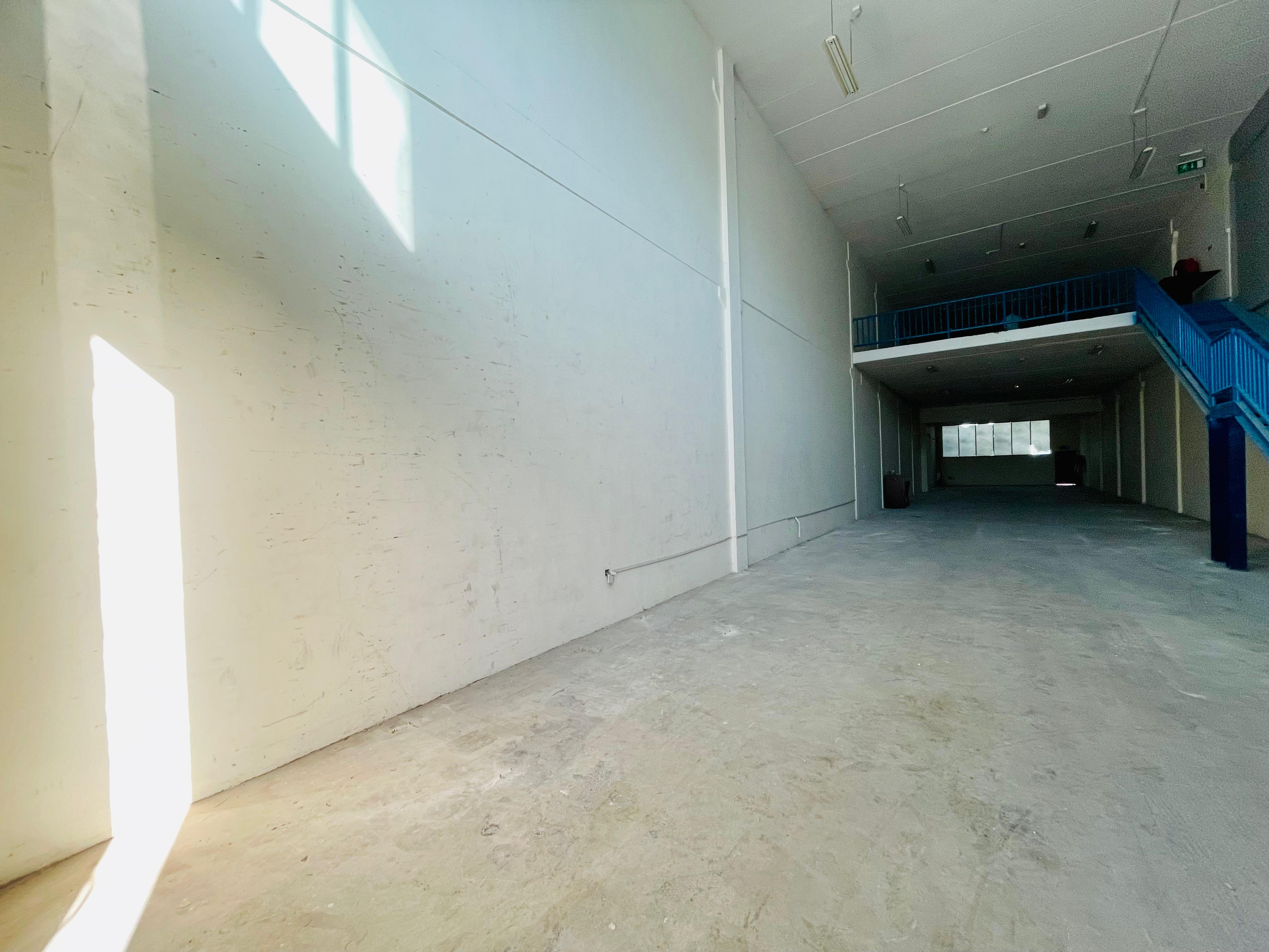 Best Warehouse l Storage and Offices l Best Deal