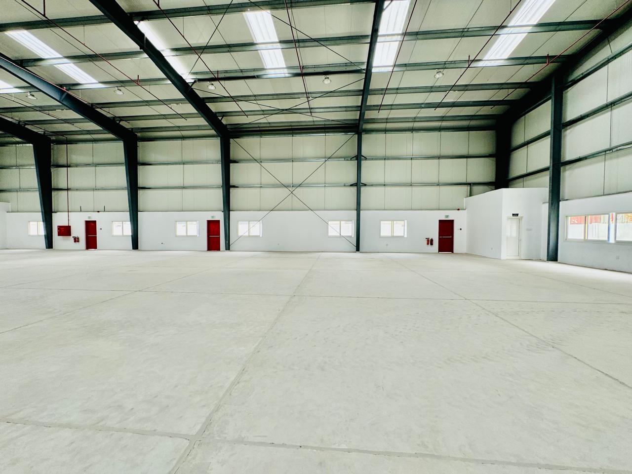 OPEN LAYOUT | LOADING BAYS | PRIME LOCATION