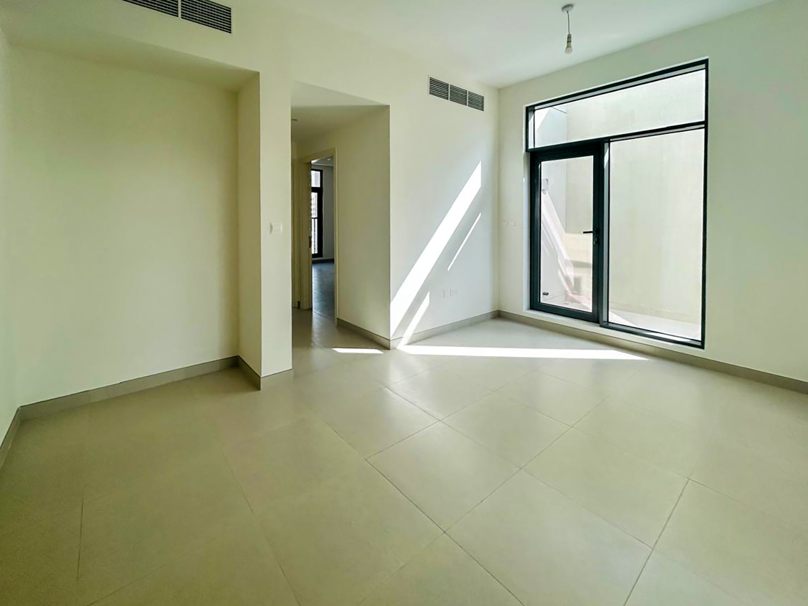 Mid Unit | Lowest Price 4BR |Roof Garden