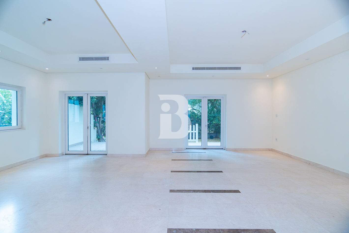 INTERNAL | NEAR PARKS | SINGLE ROW | CORNER UNIT