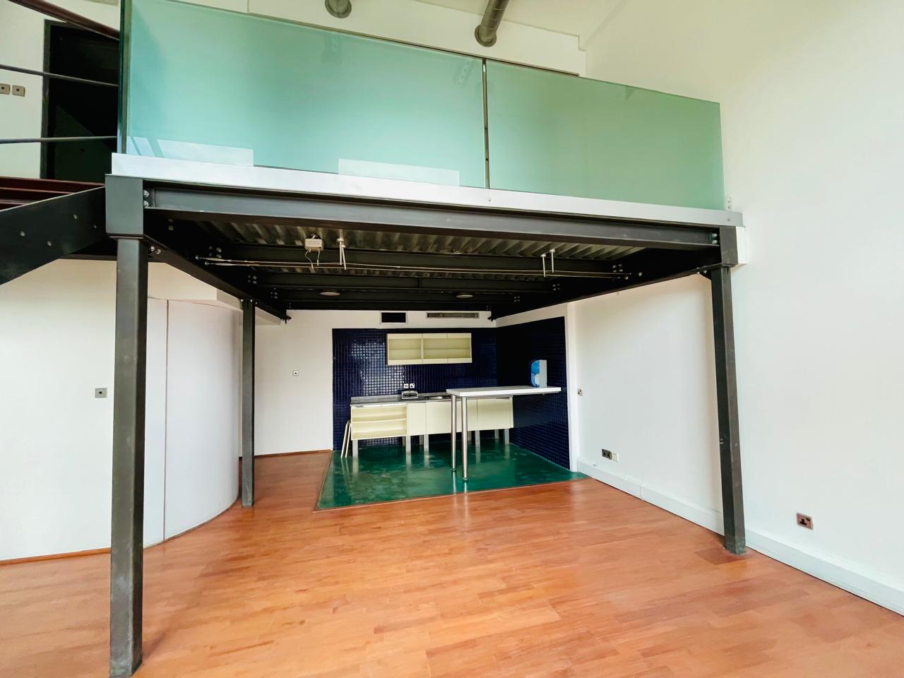 Fitted Duplex Office | Terrace | DDA License