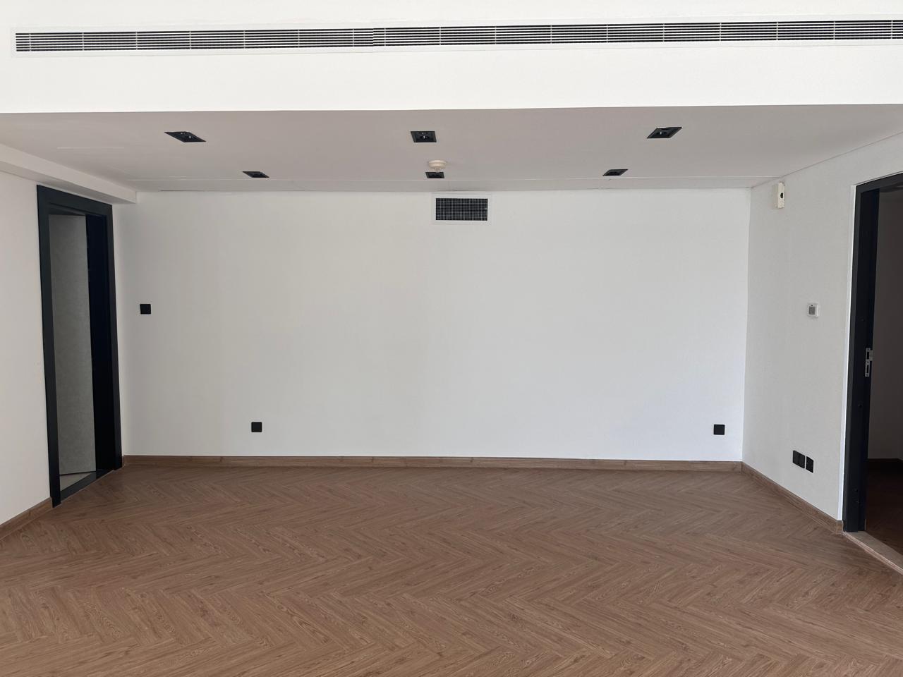 Fitted Studio Office | DDA | Prime Location