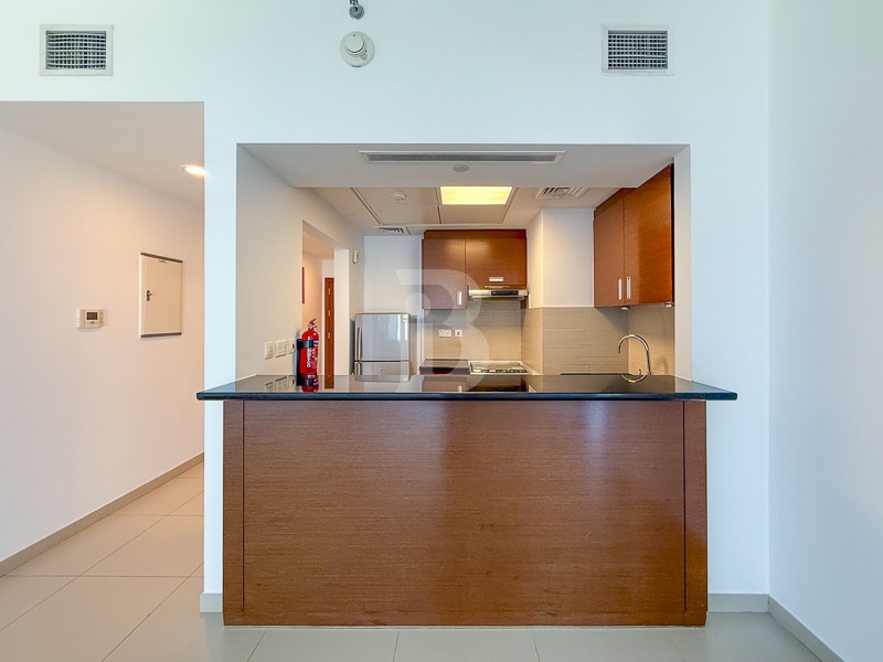 Partial Sea View | Laundry Room | Vacant