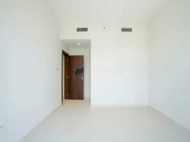 Luxury 3BHK plus maids | Sea View | High Floor