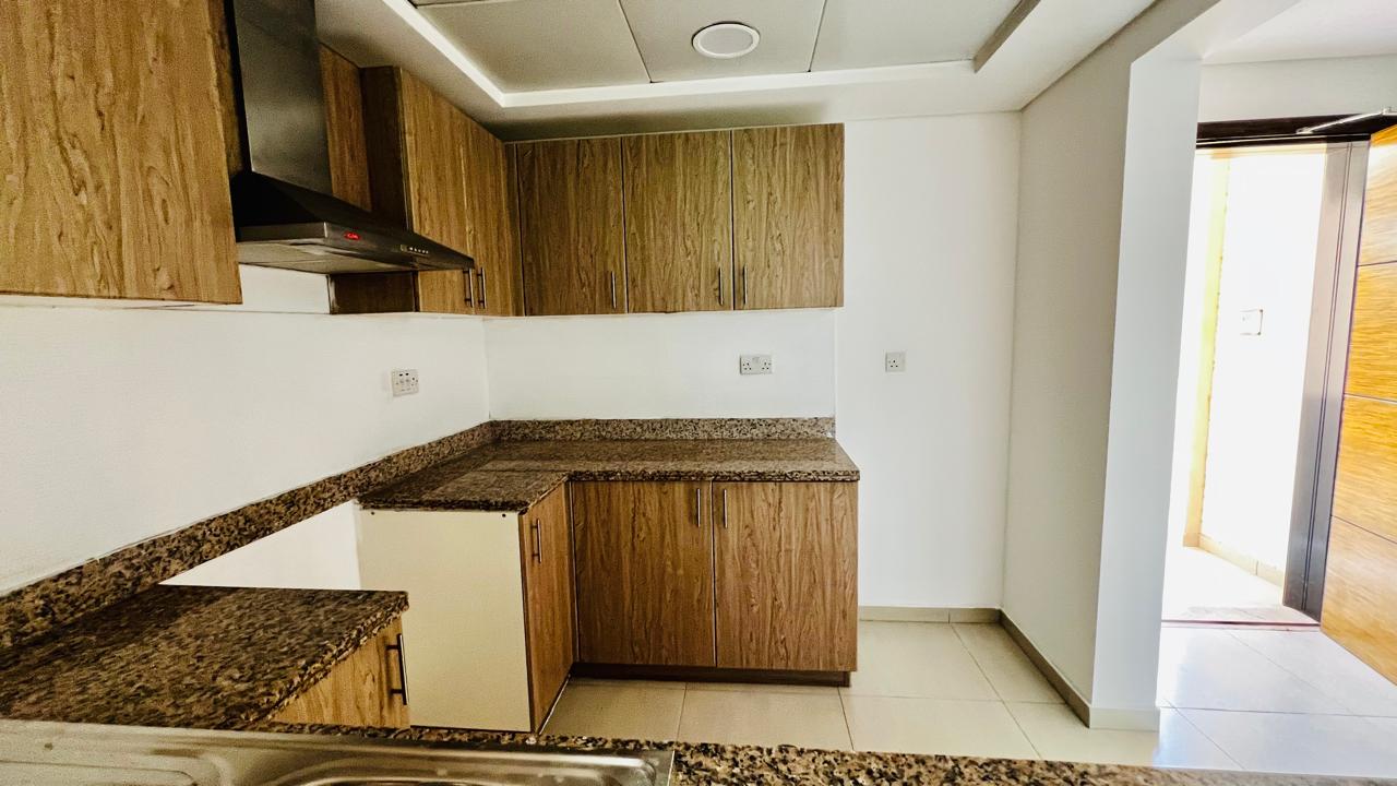 2BH TOWN HOUSE | Spacious | Private Garden