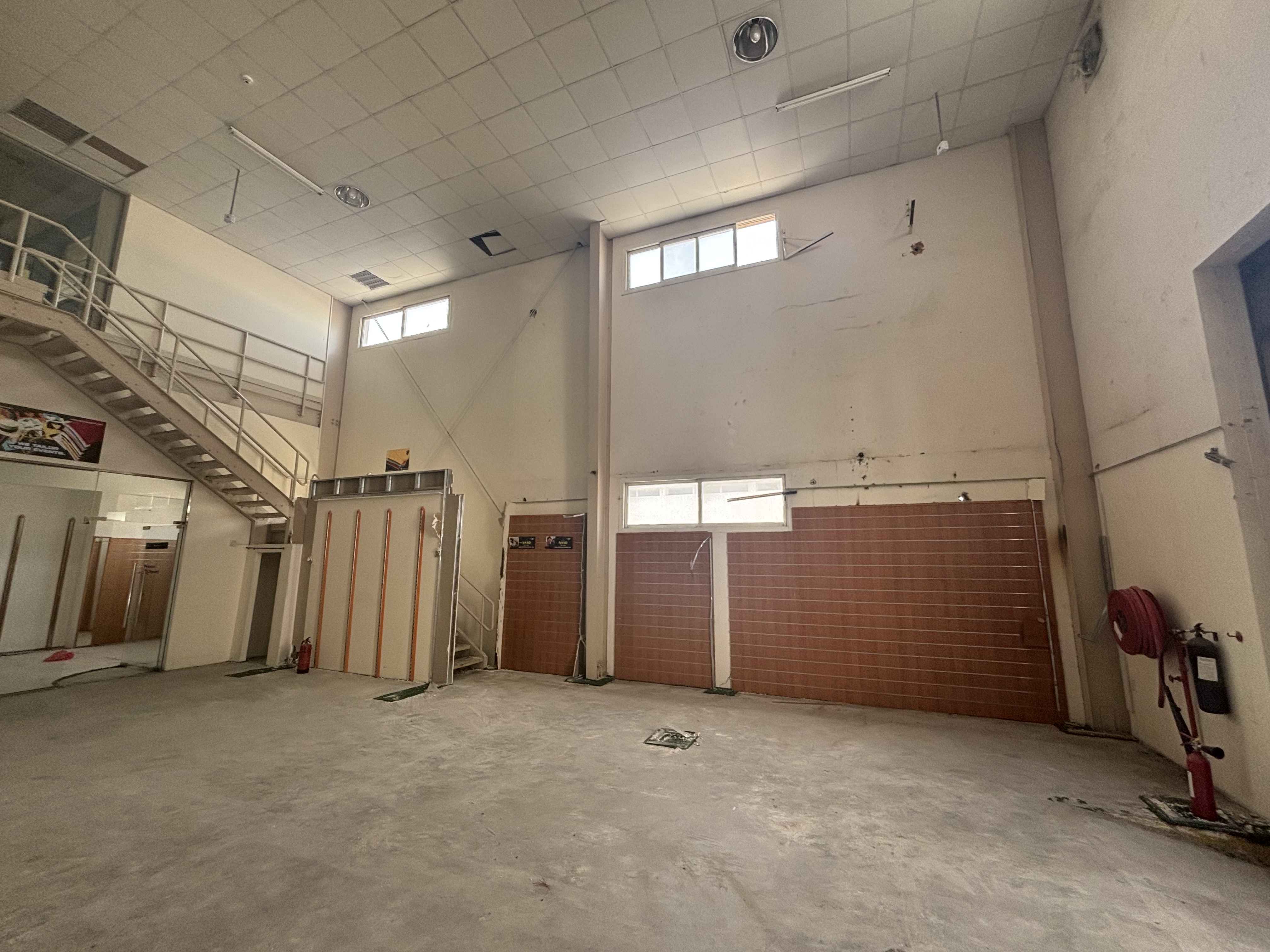 VACANT | RARE UNIT | AL QUOZ 1 | NEWLY RENNOVATED