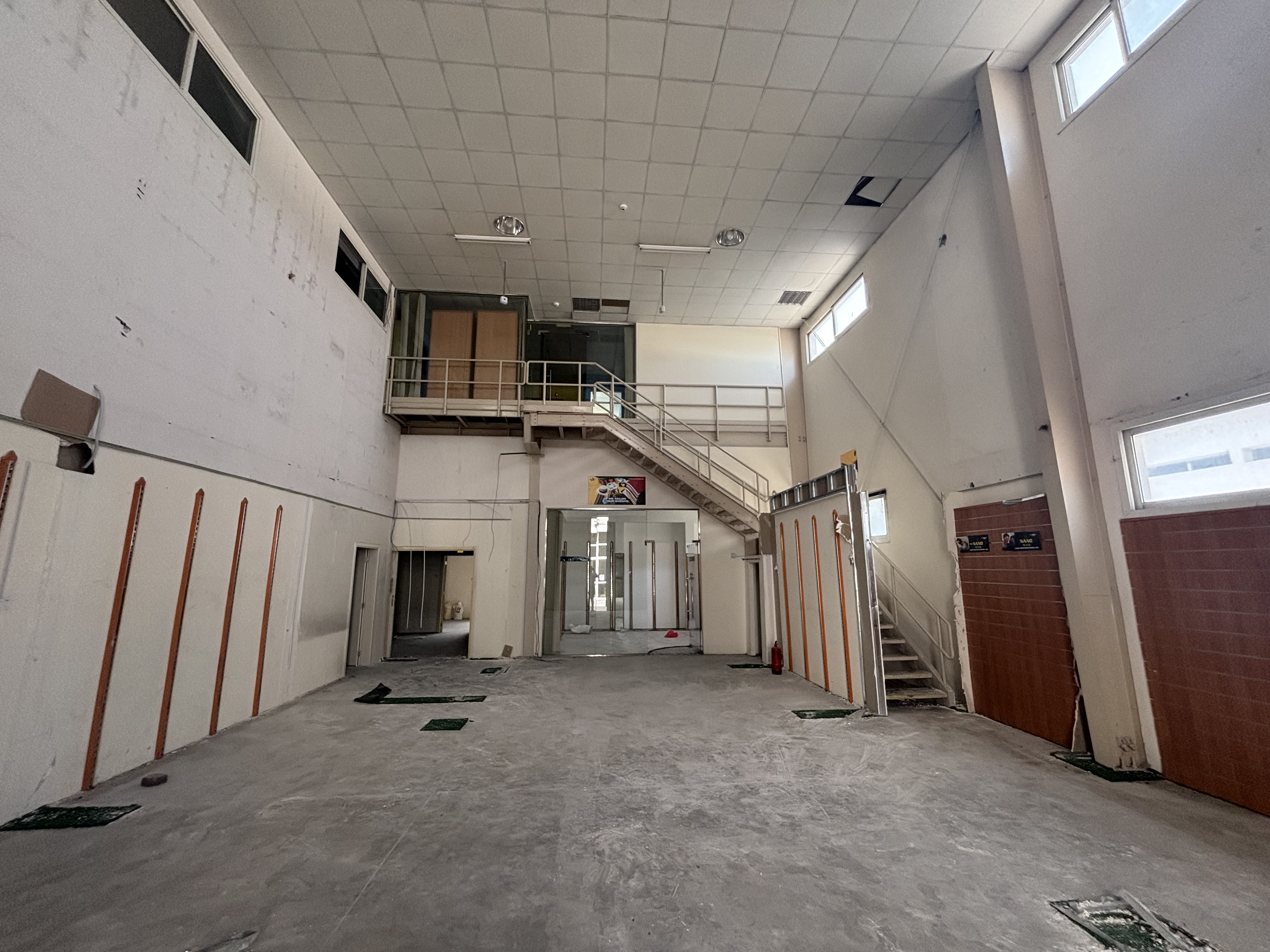 VACANT | RARE UNIT | AL QUOZ 1 | NEWLY RENNOVATED