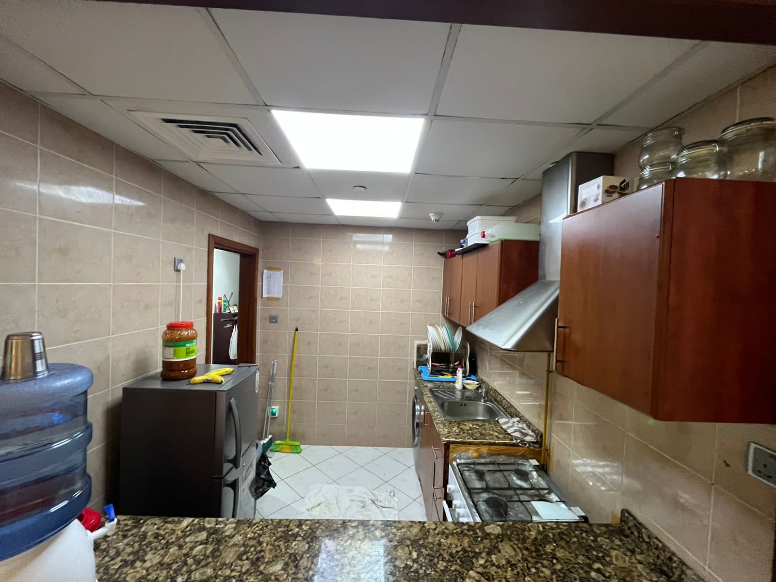 VACANT | UNFURNISHED 1BR | NEAR TRAM | NO AGENTS