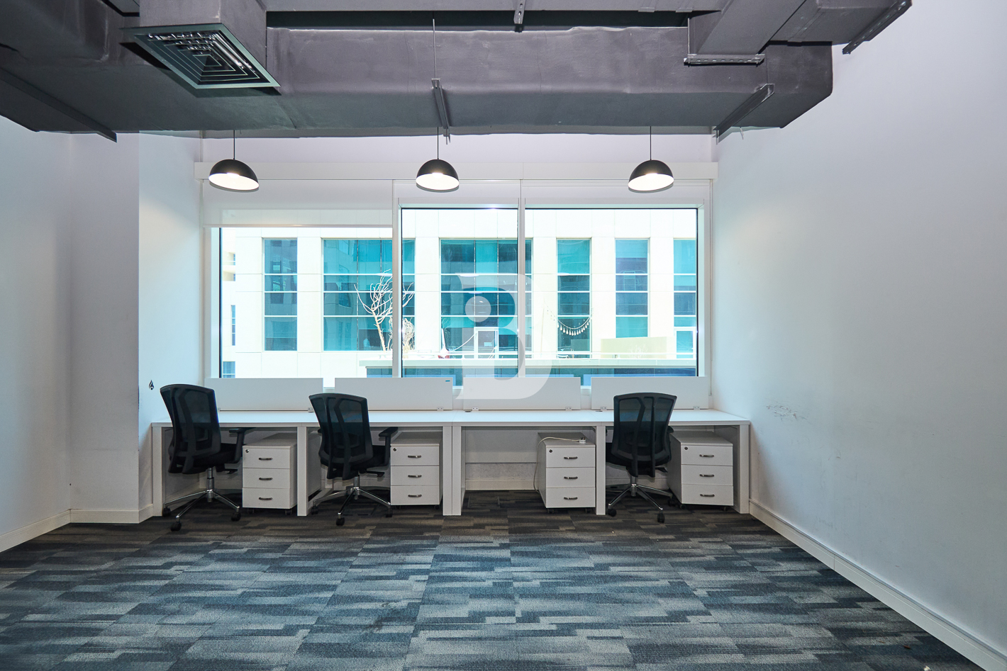VACANT | RARE SIZE | CORNER UNIT | GRADE A