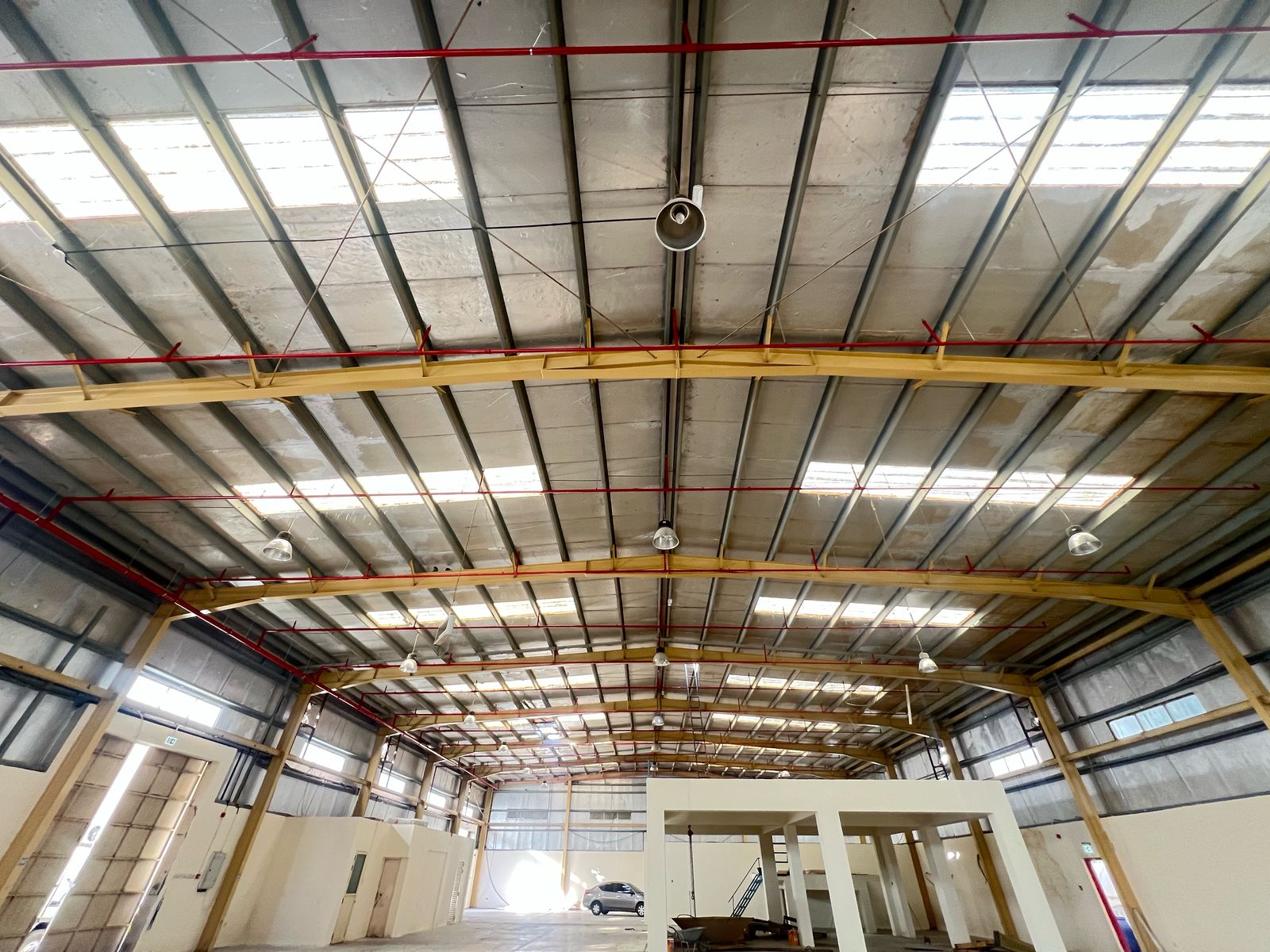200 KW 12100 Sqft Warehouse in DIP