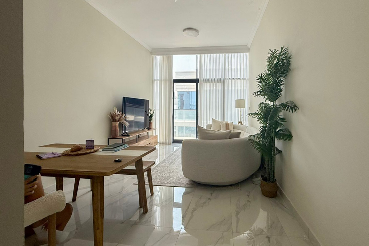 Open view | Unfurnished | Tenanted