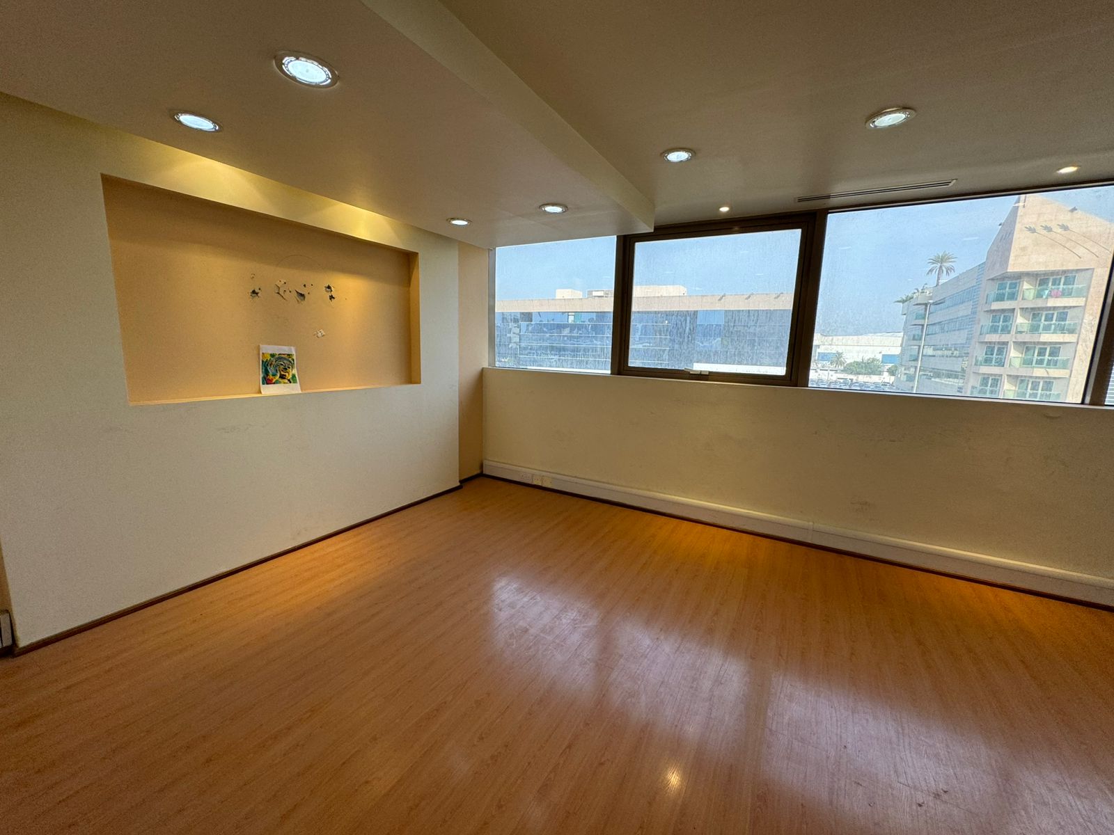 SHEIKH ZAYED FACING | FITTED | 2 MONTHS FREE
