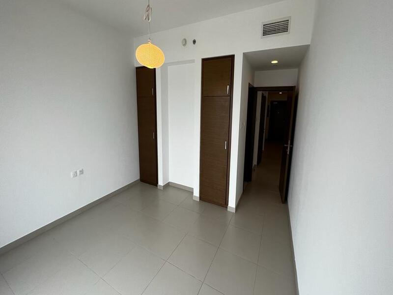 Luxury 1 BHK |Vacant |Sea View |Spacious layout