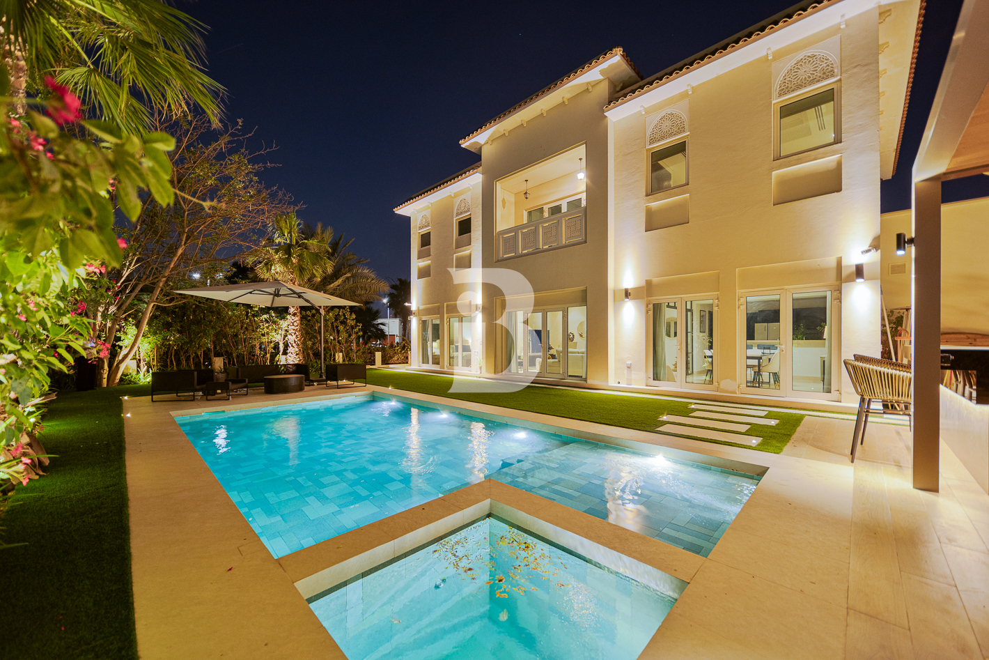 Corner | Single Row | Upgraded | Pool and Jacuzzi